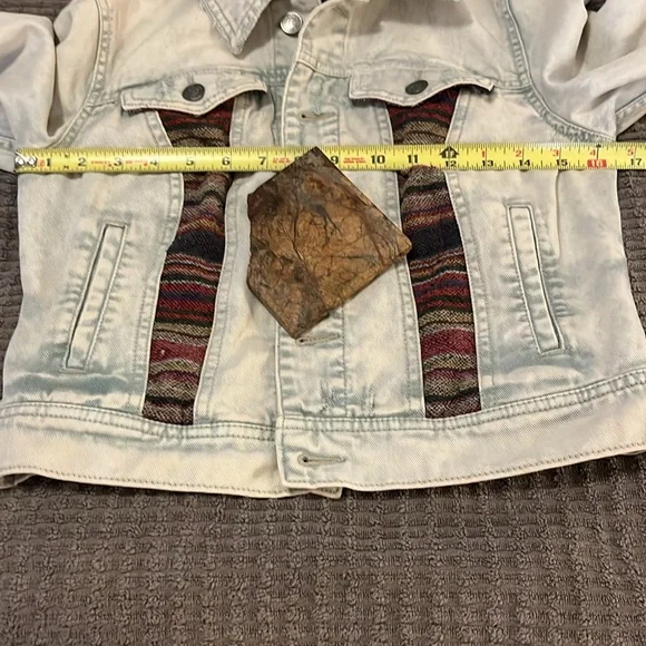 Free People Color-block Patchwork Boho Distressed Cropped Denim Jean Jacket Sz 2 - Picture 7 of 11